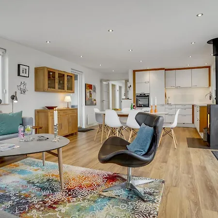 3 Bedroom Lovely In *
